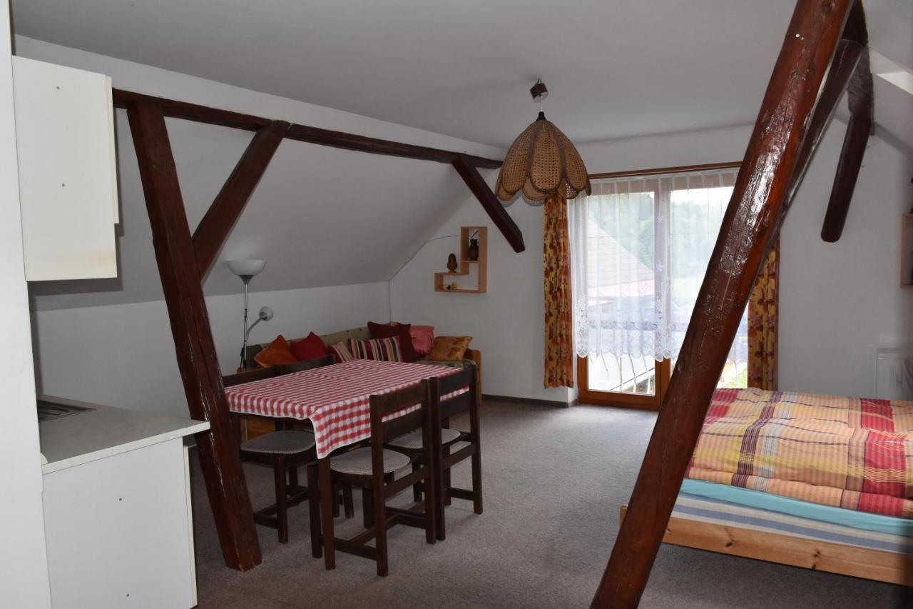 Apartmany Janovice Jivka Bagian luar foto
